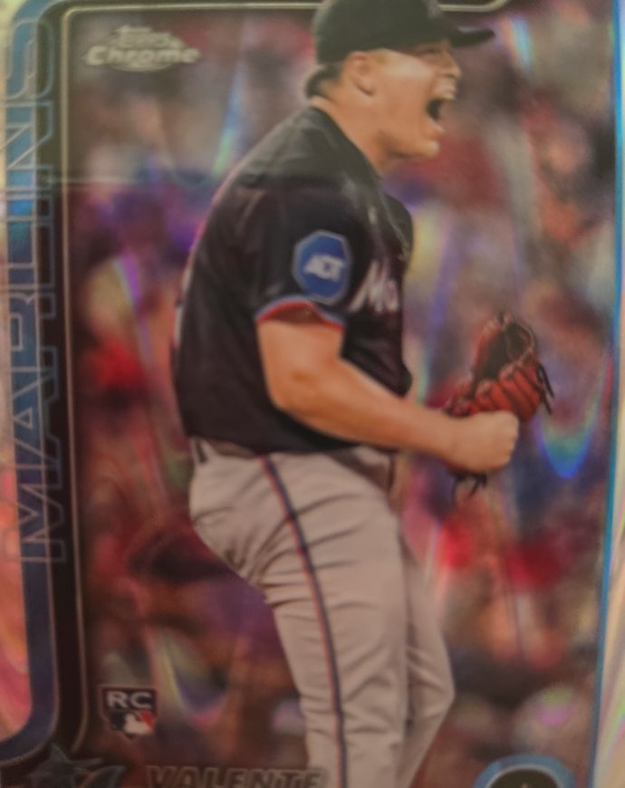 2025 Topps Chrome #122 Valente Bellozo — front