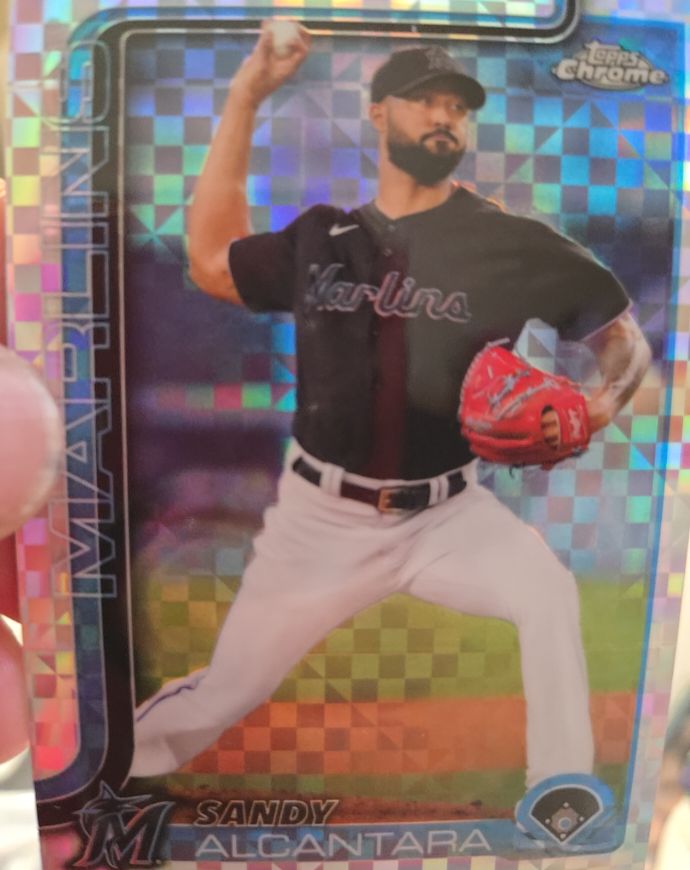 2025 Topps Chrome #126 Sandy Alcantara — front