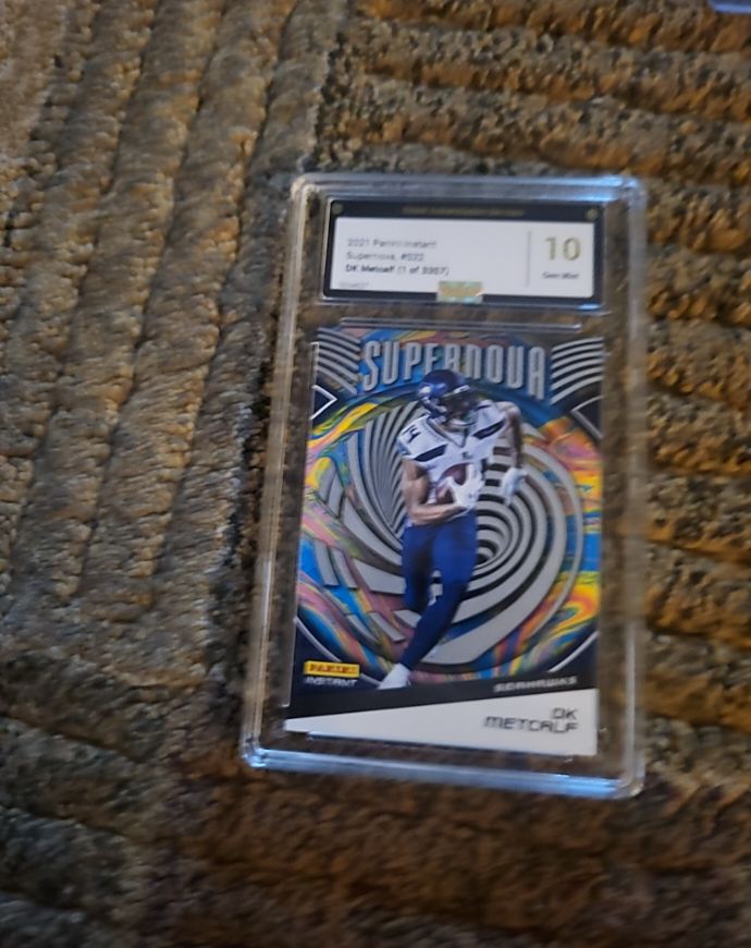 2021 Panini Instant Supernova #S22 DK Metcalf — front