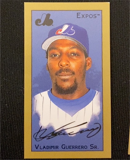 2025 Topps T205 #37 Vladimir Guerrero Sr. — front
