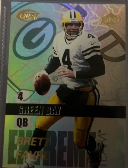 1999 Collector's Edge Fury Extreme Team #E6 Brett Favre — front
