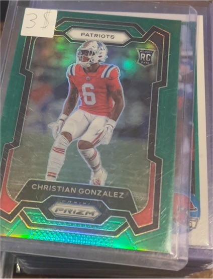 2023 Panini Prizm #369 Christian Gonzalez — front