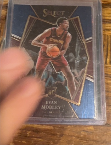 2021-22 Panini Select Premier Level Blue #110 Evan Mobley — front