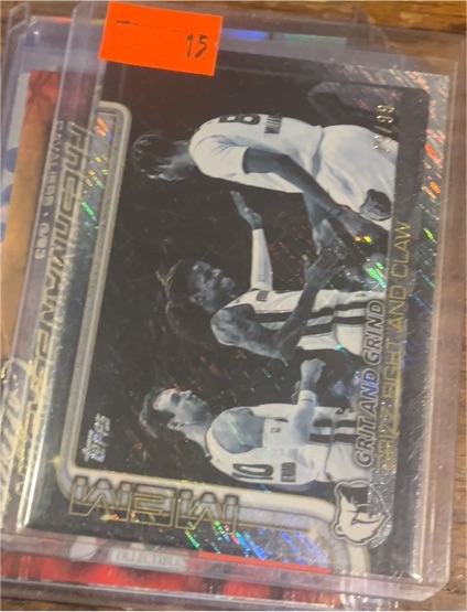 2025-26 Topps #298 Grit and Grind: Grizz Fight and Claw Memphis Grizzlies — front