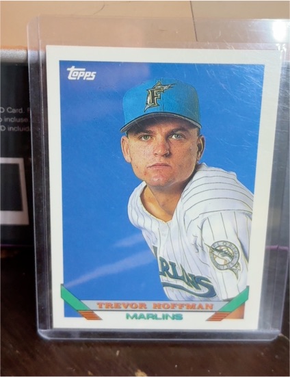 1993 Topps #572 Trevor Hoffman — front