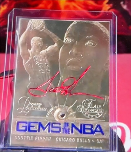 1997 Flair Showcase Legacy Collection Gems of the NBA 23KT Gold Scottie Pippen — front