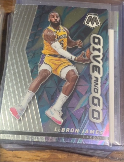 2022-23 Panini Mosaic #3 LeBron James Give and Go — front