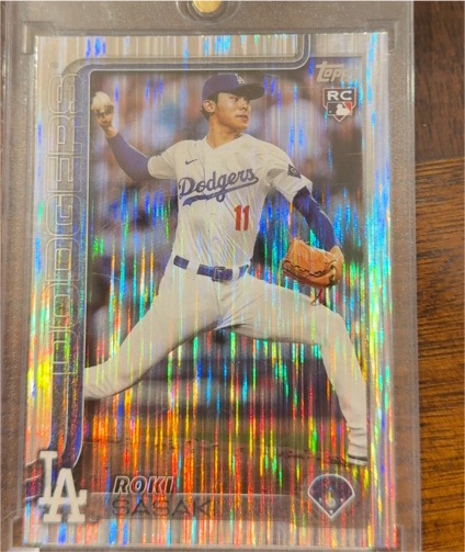2025 Topps Chrome #217 Roki Sasaki — front