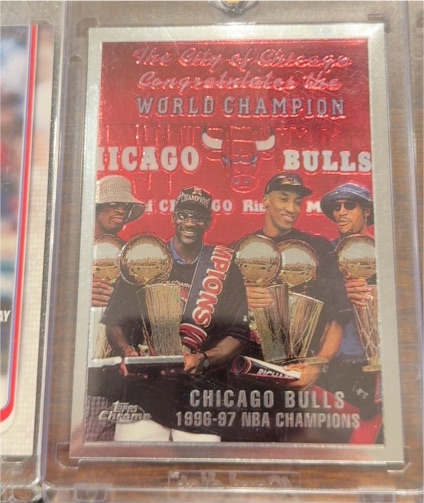 1997-98 Topps Chrome #51 Chicago Bulls 1996-97 NBA Champions — front