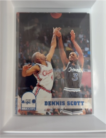 1993-94 NBA Hoops #157 Dennis Scott — front