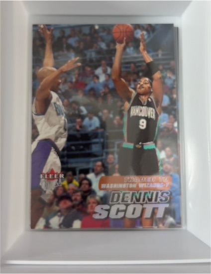 2000-01 Fleer Ultra #33 Dennis Scott — front
