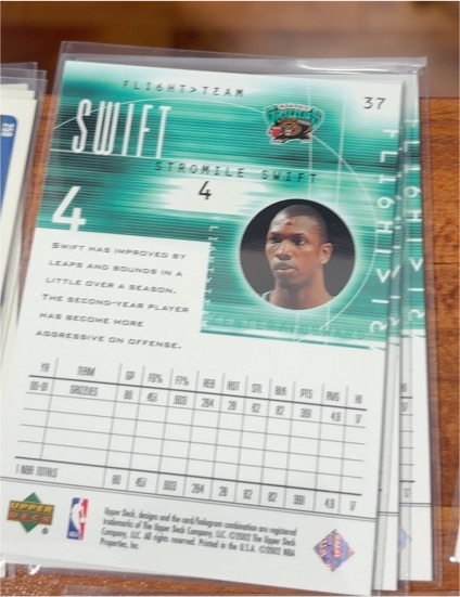 2001-02 Upper Deck Flight Team #37 Stromile Swift — front