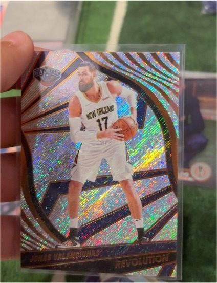 2021-22 Panini Revolution #45 Jonas Valanciunas — front