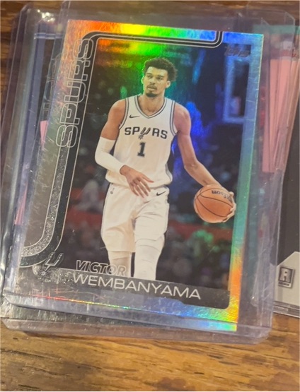 2025-26 Topps Basketball #195 Victor Wembanyama — front