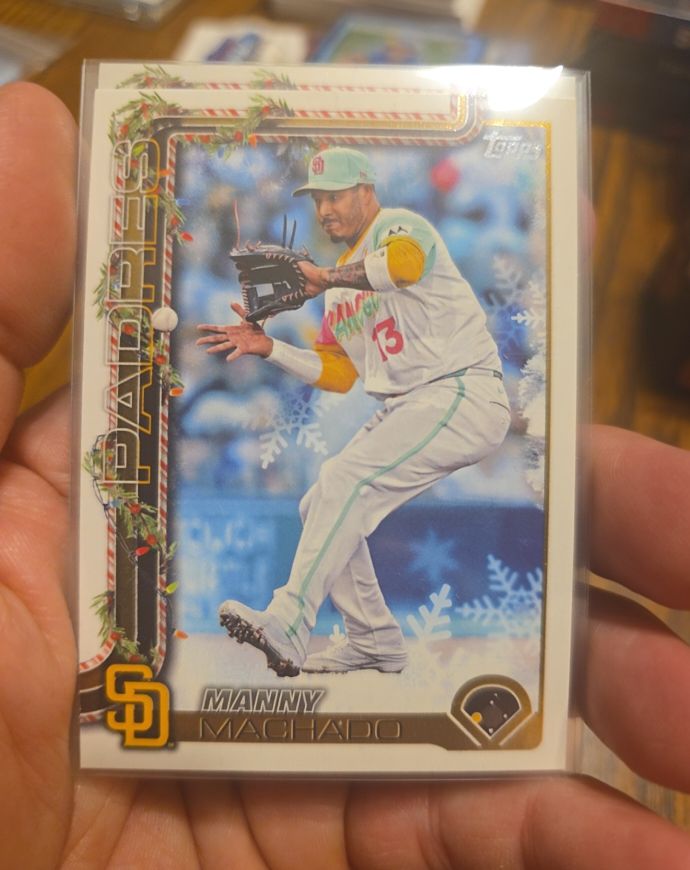 2025 Topps Holiday #H91 Manny Machado — front