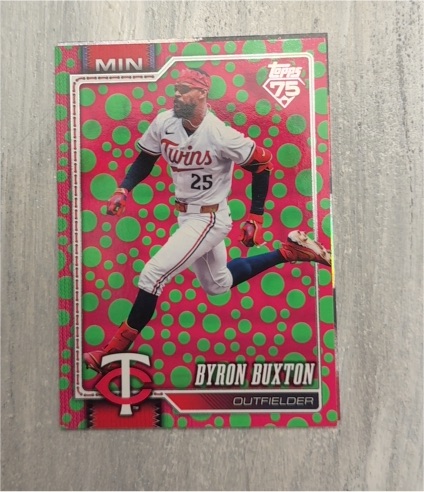 2026 Topps Series 1 #255 Byron Buxton Holiday Polka Dots — front