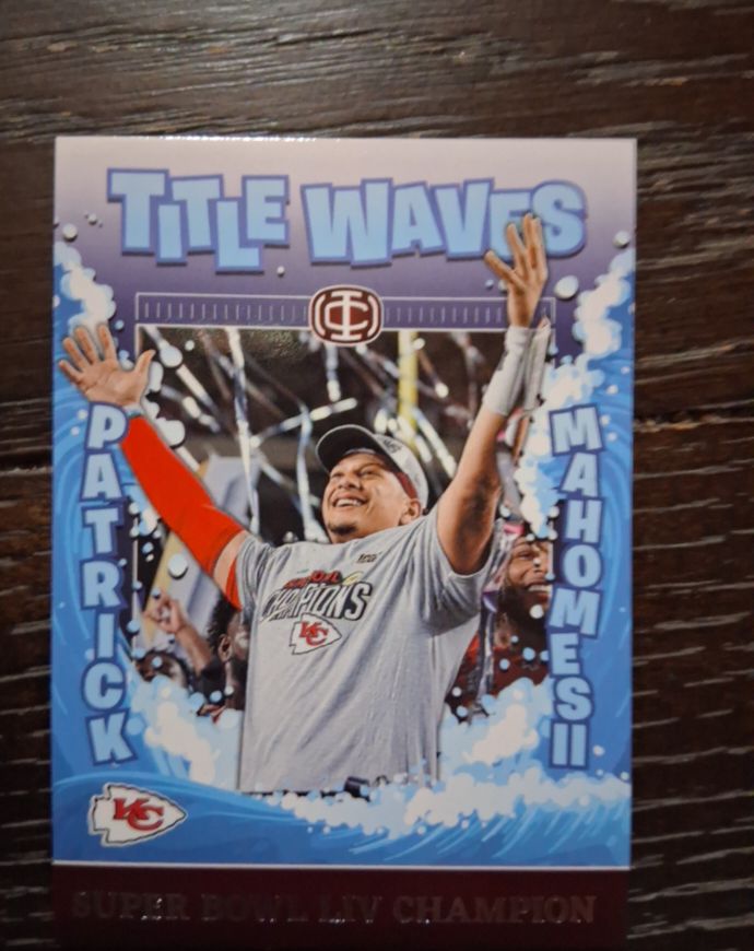 2025 Panini Icon Collection #TW-2 Patrick Mahomes II Title Waves — front