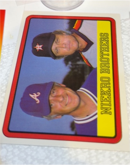 1983 Donruss #613 Niekro Brothers (Phil Niekro / Joe Niekro) — front