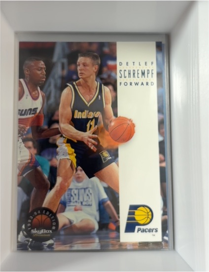 1993-94 SkyBox Premium #87 Detlef Schrempf Indiana Pacers — front