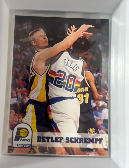 1993-94 NBA Hoops #90 Detlef Schrempf — front