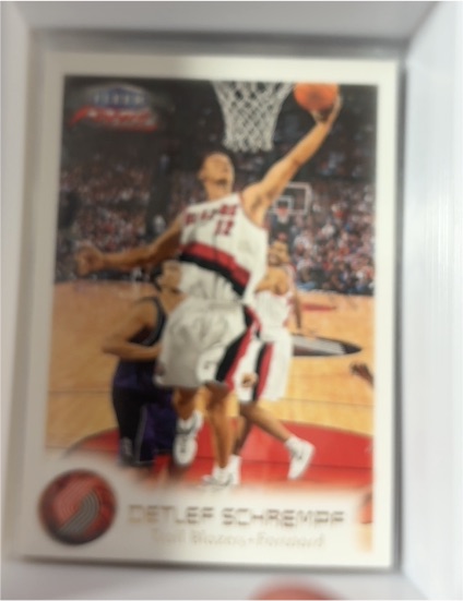1999-00 Fleer Focus #14 Detlef Schrempf — front