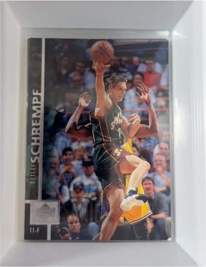 1997-98 Upper Deck #119 Detlef Schrempf — front
