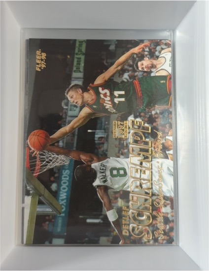 1997-98 Fleer #92 Detlef Schrempf — front
