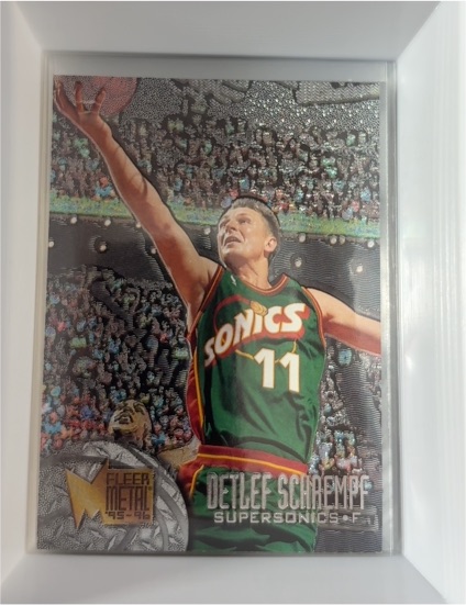 1995-96 Fleer Metal #195 Detlef Schrempf — front