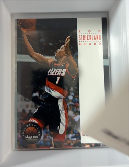 1993-94 SkyBox Premium #155 Rod Strickland — front