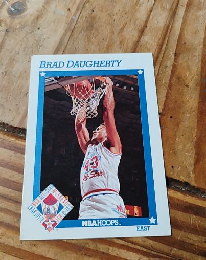1991-92 NBA Hoops #249 Brad Daugherty — front