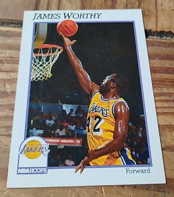 1991-92 NBA Hoops #106 James Worthy — front