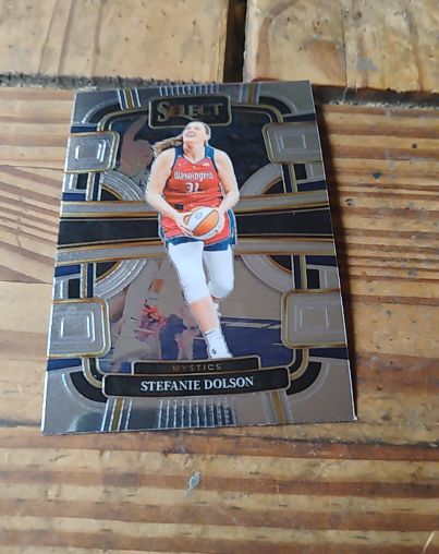 2024 Panini Select WNBA #9 Stefanie Dolson — front