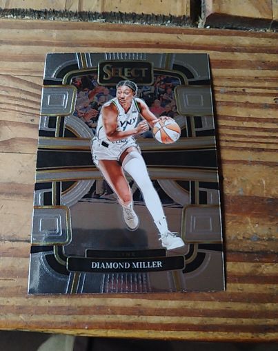 2024 Panini Select WNBA #25 Diamond Miller — front