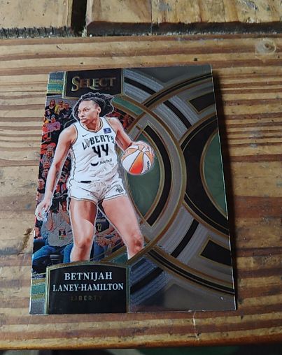 2024 Panini Select WNBA #136 Betnijah Laney-Hamilton — front