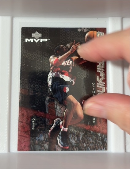 1999-00 Upper Deck MVP Electrifying #E5 Damon Stoudamire — front