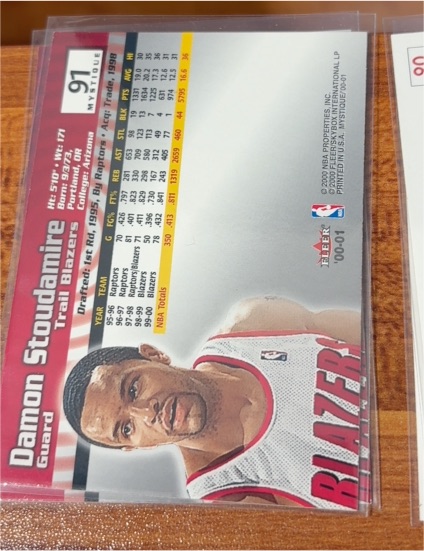 2000-01 Fleer #91 Damon Stoudamire — front
