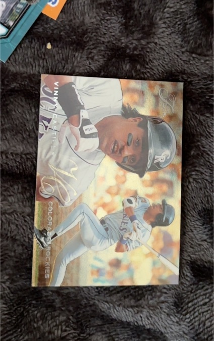 1995 Flair #128 Vinny Castilla — front