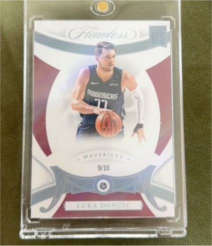 2023 Panini Flawless #9/10 Luka Dončić — front