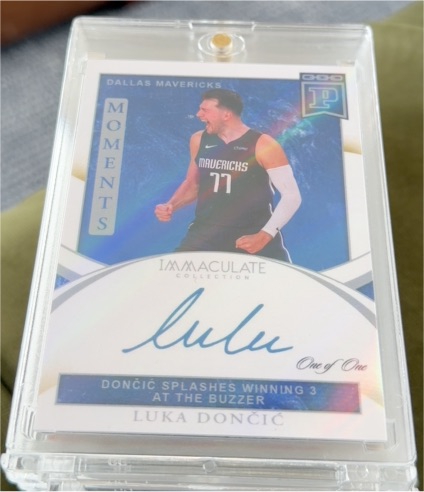 2020 Panini Immaculate Collection Moments Luka Doncic — front