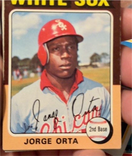 1975 Topps #184 Jorge Orta — front