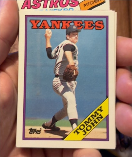 1988 Topps #611 Tommy John — front