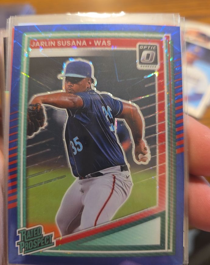 2025 Donruss Optic #140 Jarlin Susana Blue Velocity — front
