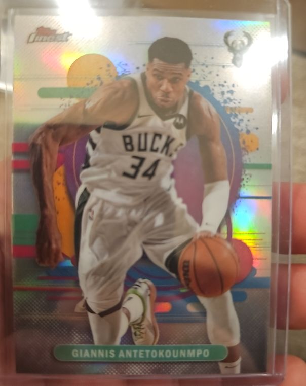 2025-26 Topps Finest #148 Giannis Antetokounmpo — front