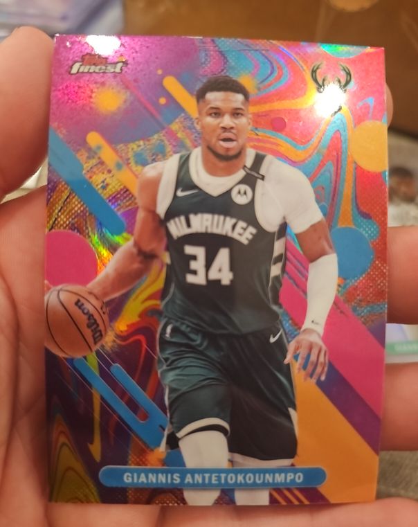 2025 Topps Finest #43 Giannis Antetokounmpo — front