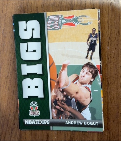 2011-12 NBA Hoops #8 Andrew Bogut — front