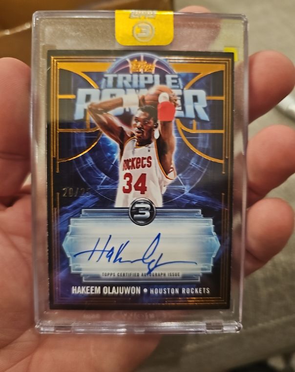 2025-26 Topps 3 #3 Hakeem Olajuwon Triple Power — front