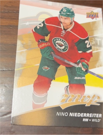 2017-18 Upper Deck MVP #122 Nino Niederreiter — front