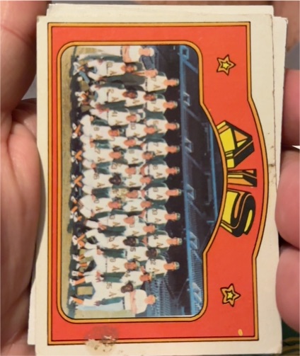 1972 Topps #454 Oakland Athletics Team Card — front