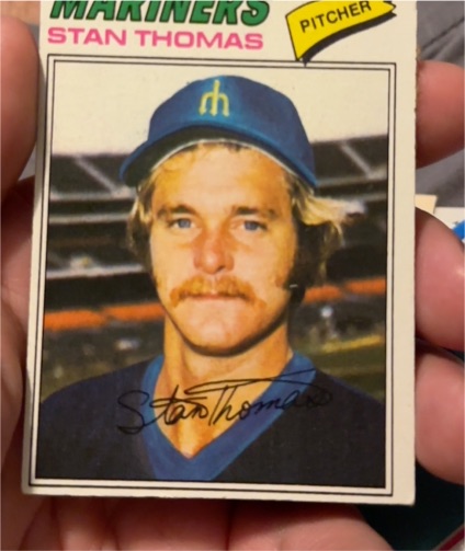 1977 Topps #353 Stan Thomas — front