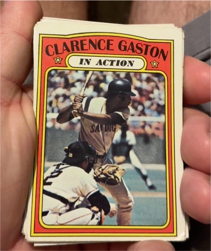 1972 Topps #432 Clarence Gaston In Action — front